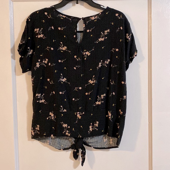 Buffalo David Bitton Tie Front Top- Size S - Picture 6 of 6